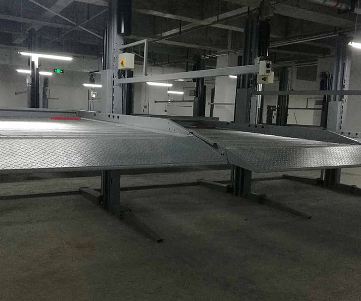 升降橫移式立體停車設備的泊車流程